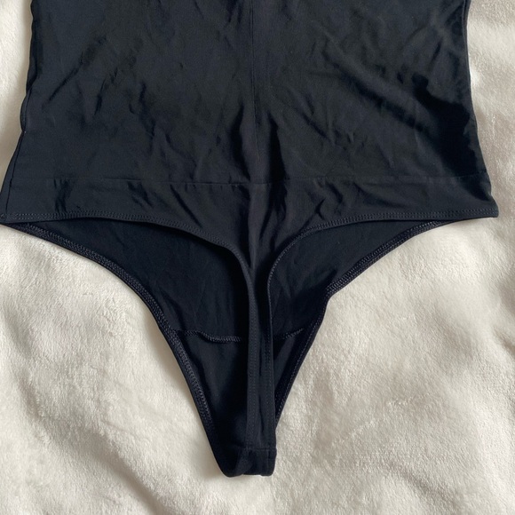 Aritzia Babaton Bodysuit - Picture 11 of 11